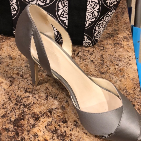 Heels - Picture 3 of 4